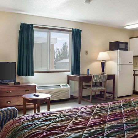 Rodeway Inn West Fargo Extérieur photo