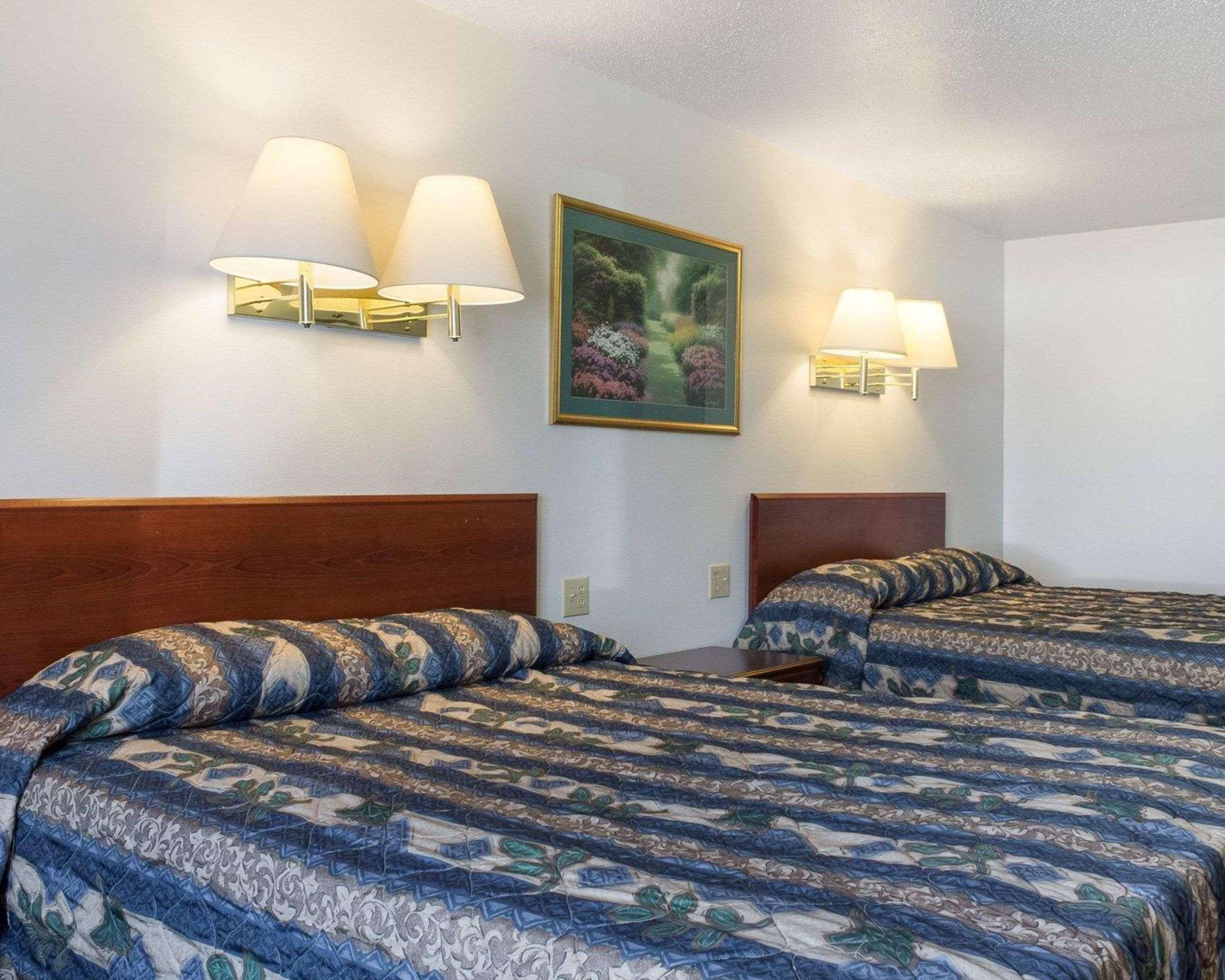 Rodeway Inn West Fargo Extérieur photo