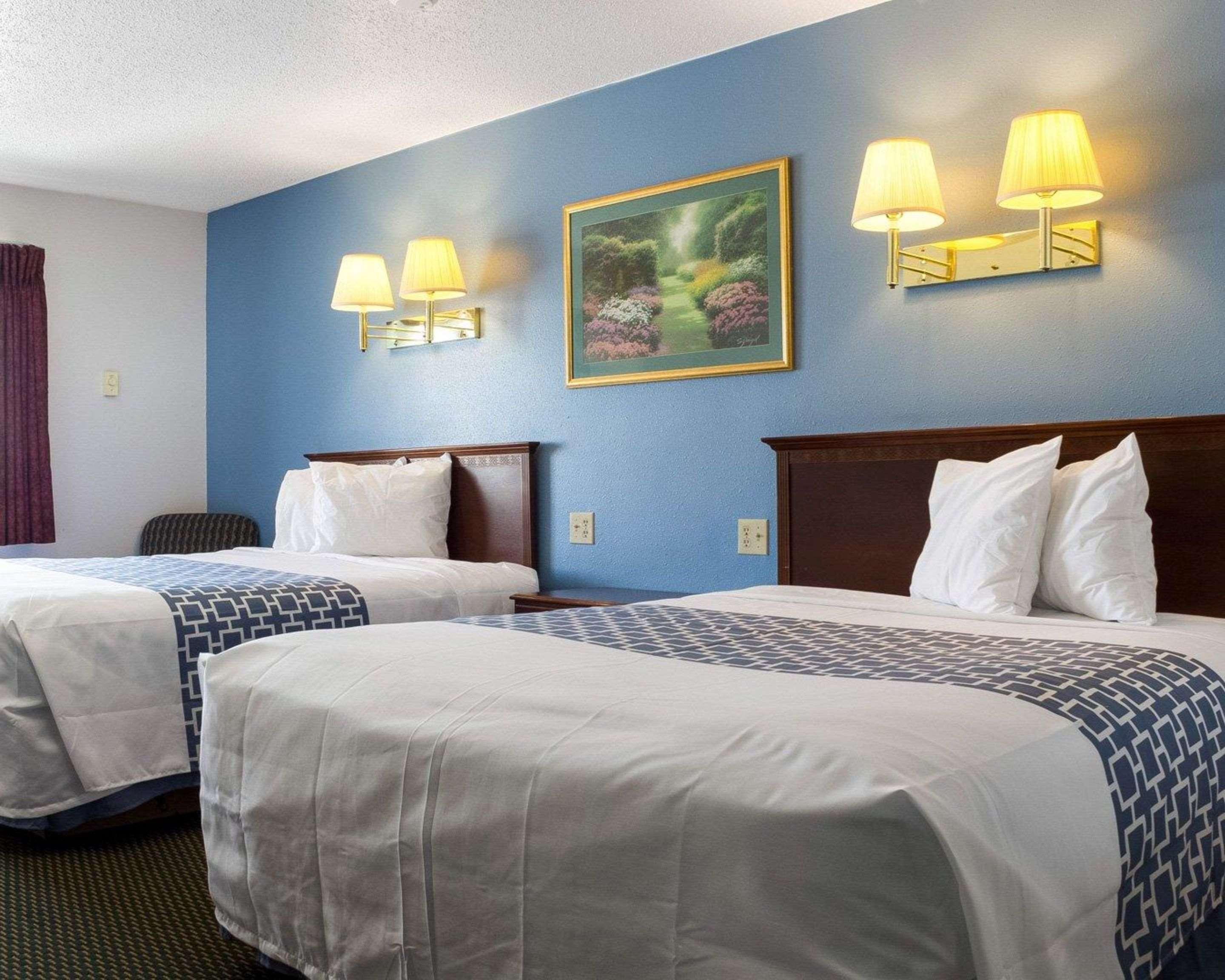 Rodeway Inn West Fargo Extérieur photo