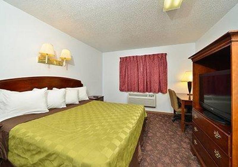 Rodeway Inn West Fargo Extérieur photo