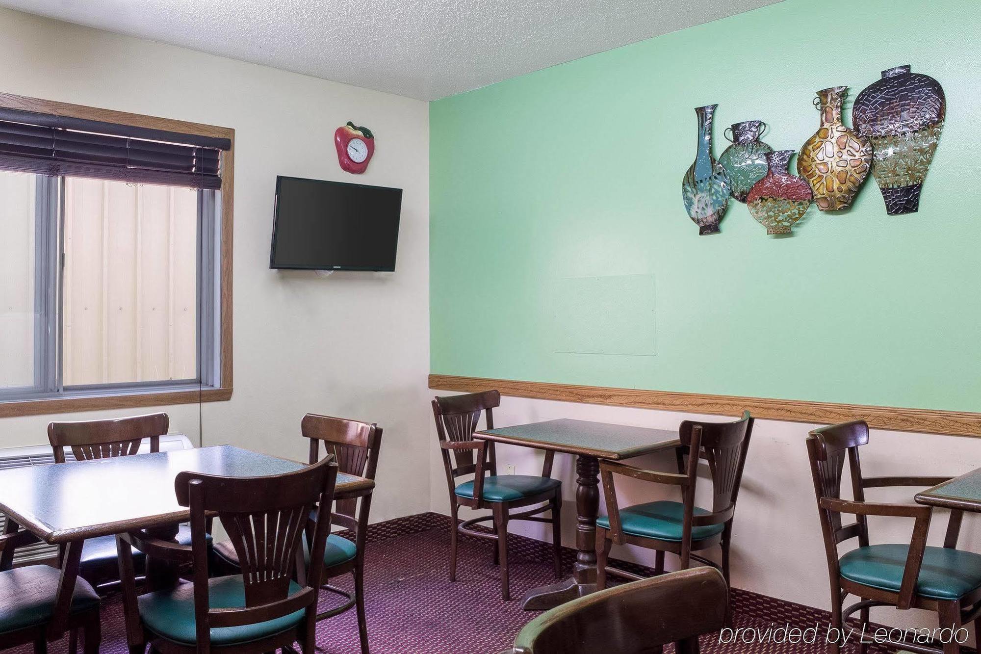 Rodeway Inn West Fargo Extérieur photo