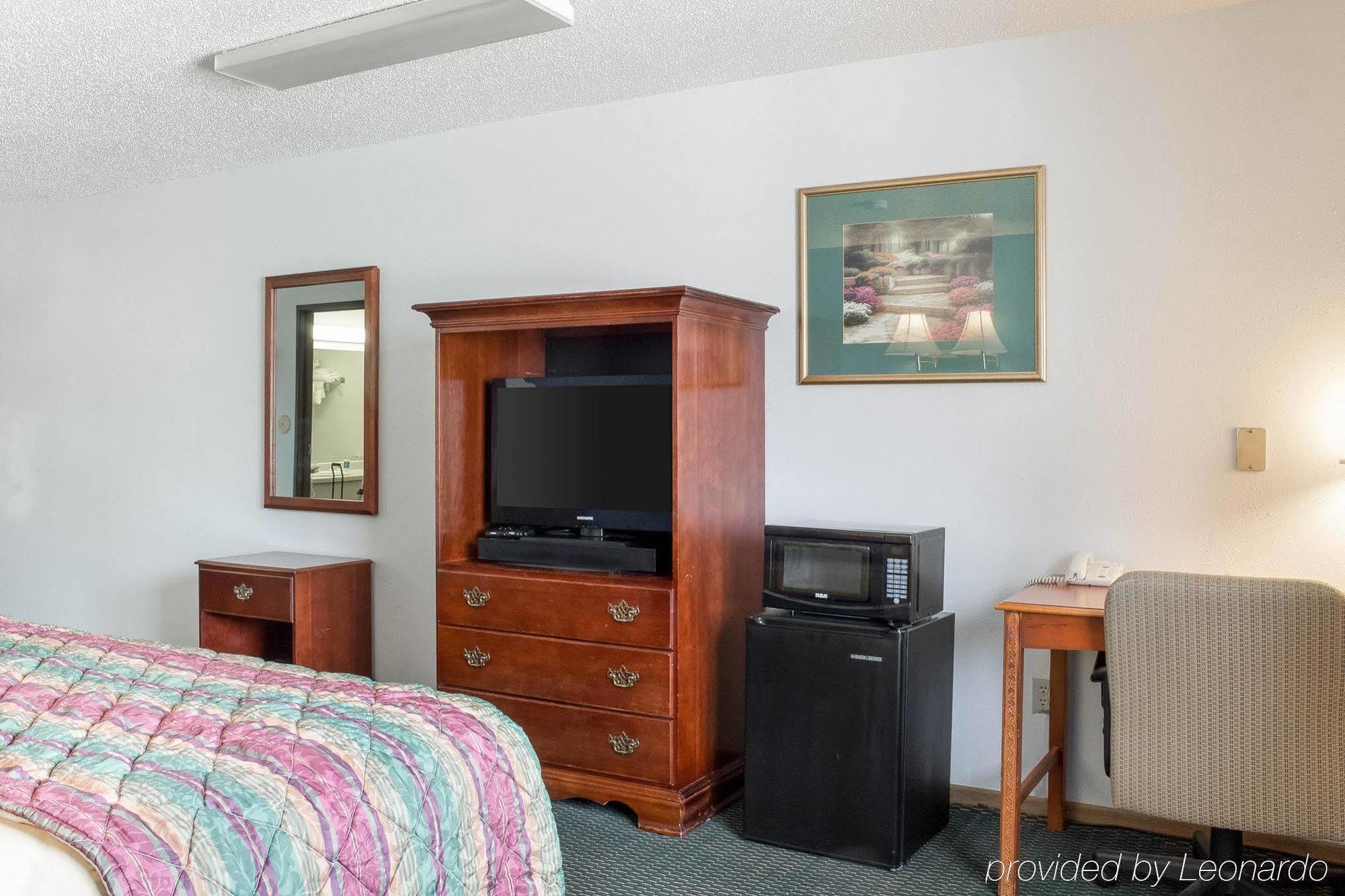 Rodeway Inn West Fargo Extérieur photo