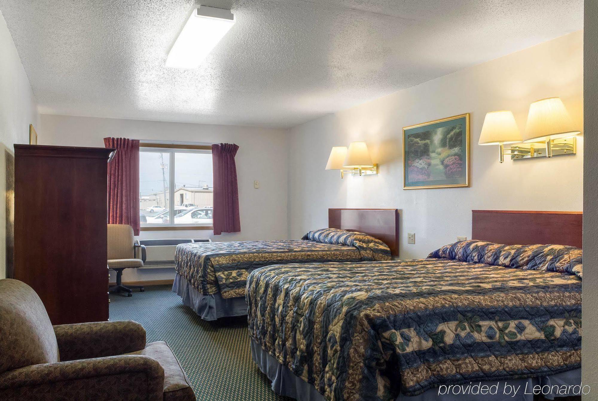 Rodeway Inn West Fargo Extérieur photo