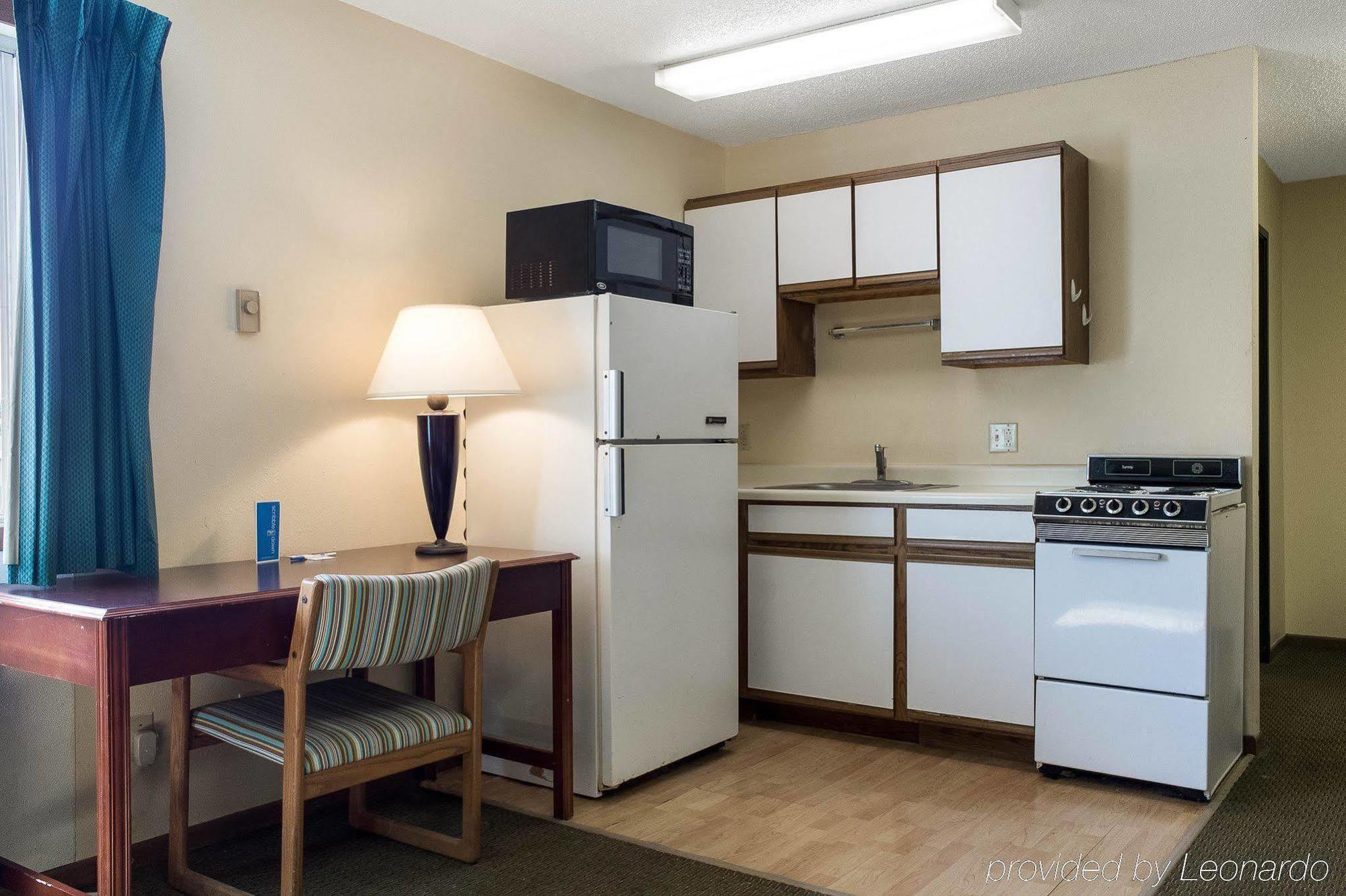 Rodeway Inn West Fargo Extérieur photo