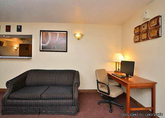Rodeway Inn West Fargo Extérieur photo