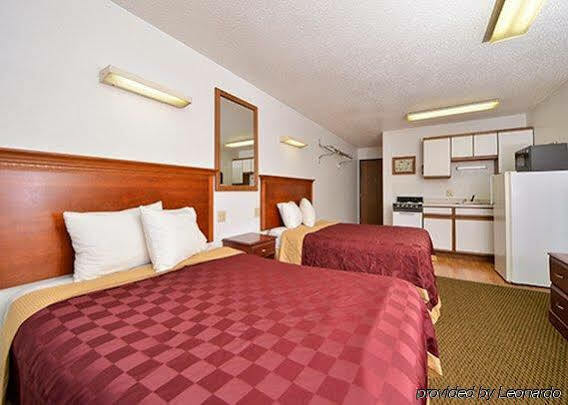 Rodeway Inn West Fargo Extérieur photo